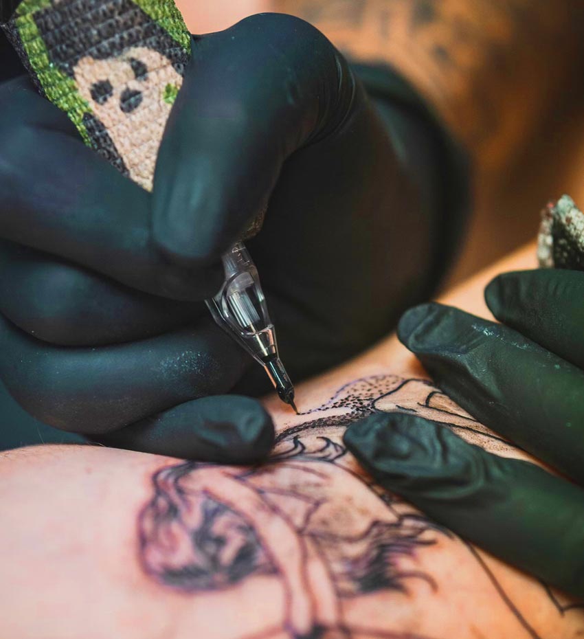 Tattoo Artist Tattooing Tattoo Artist Tattooing